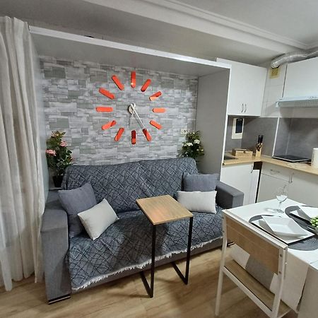 Alicante Postiguet Studios Экстерьер фото