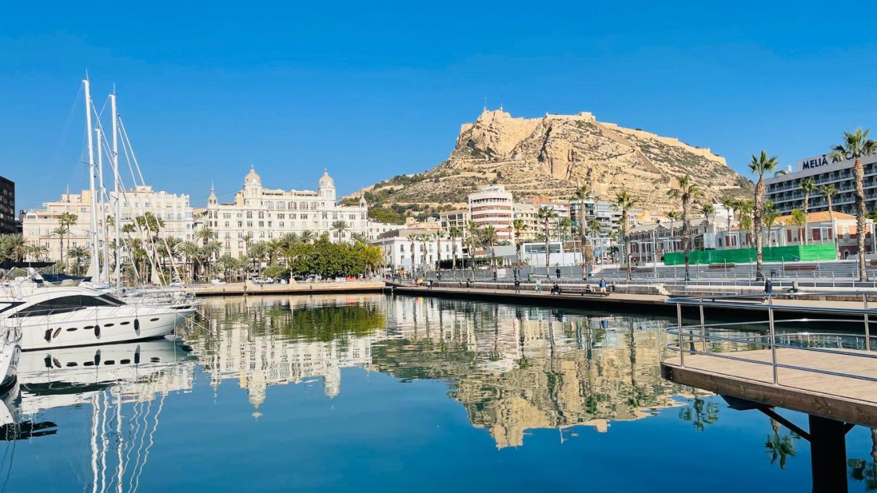 Alicante Postiguet Studios Экстерьер фото