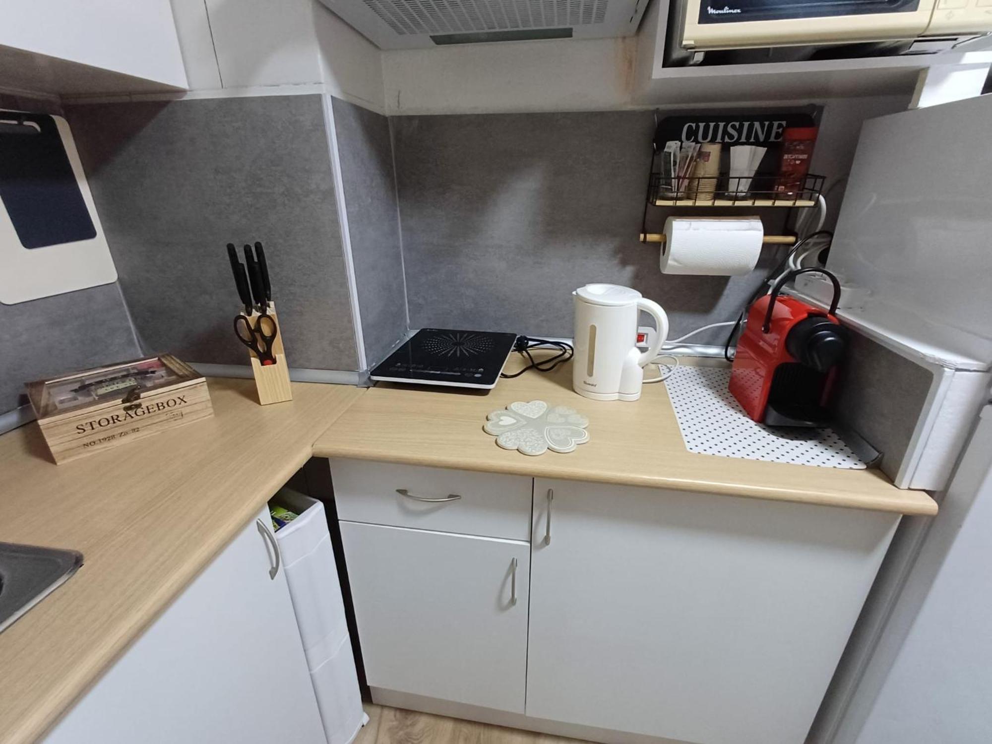 Alicante Postiguet Studios Экстерьер фото