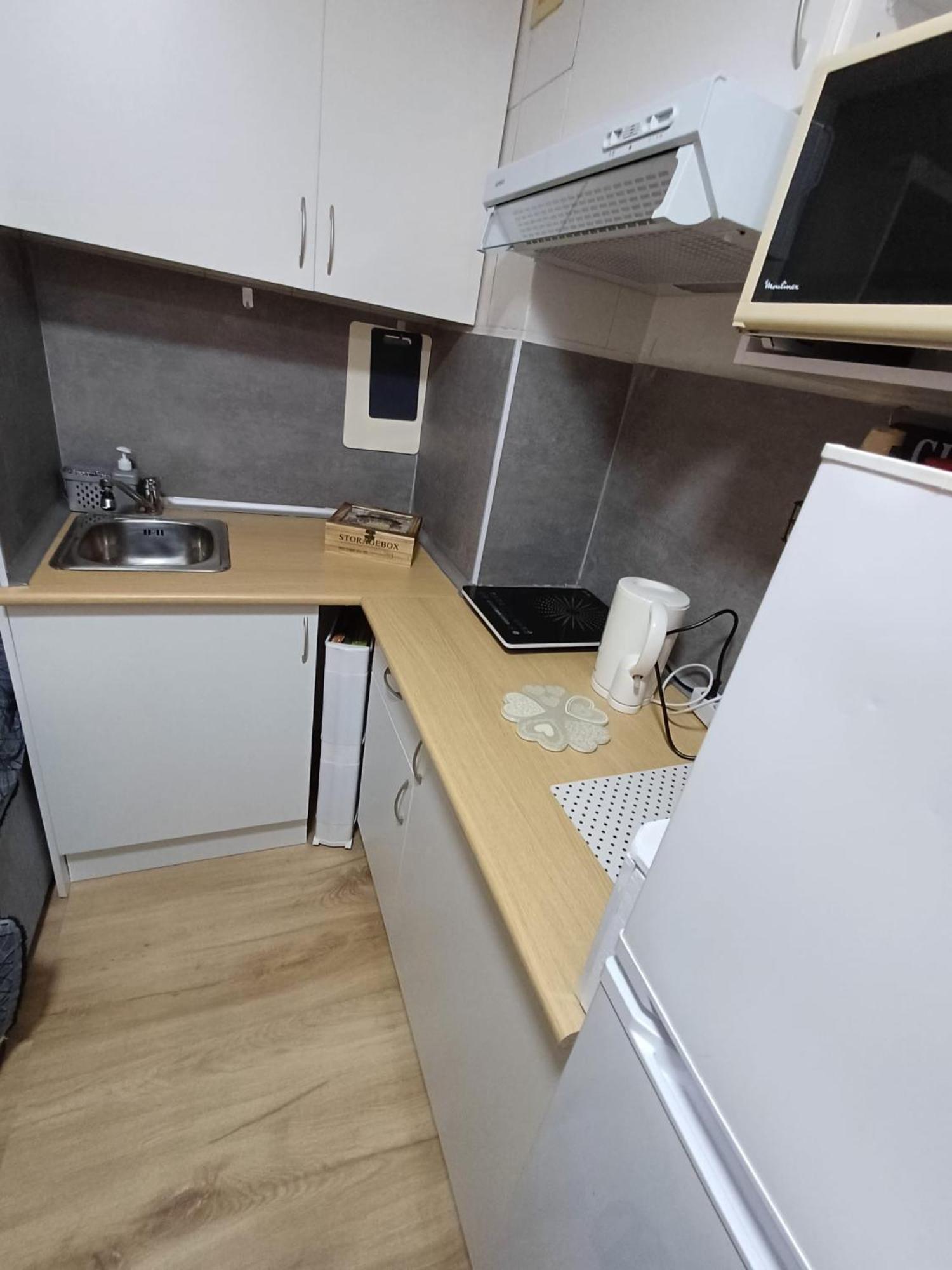 Alicante Postiguet Studios Экстерьер фото