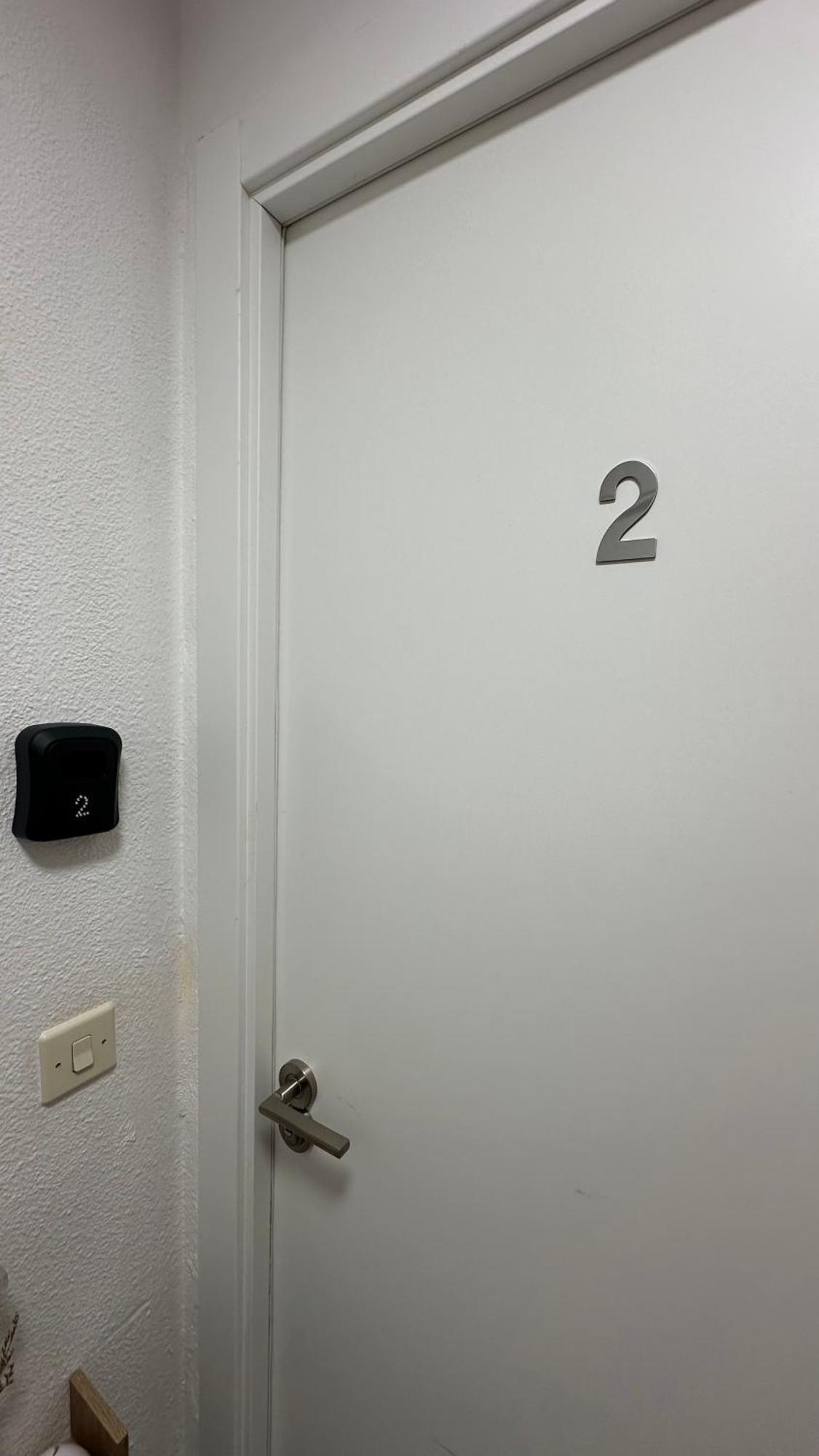 Alicante Postiguet Studios Экстерьер фото