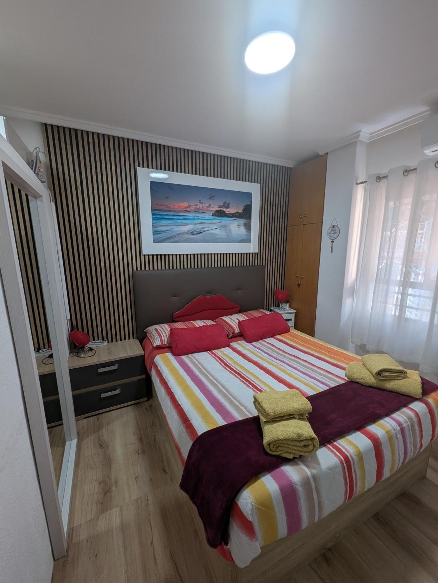 Alicante Postiguet Studios Экстерьер фото