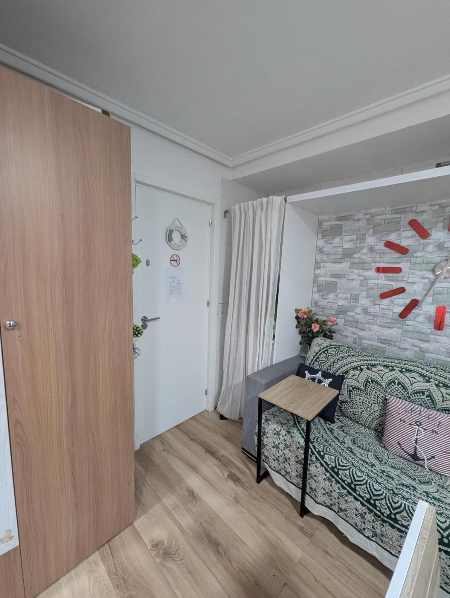 Alicante Postiguet Studios Экстерьер фото